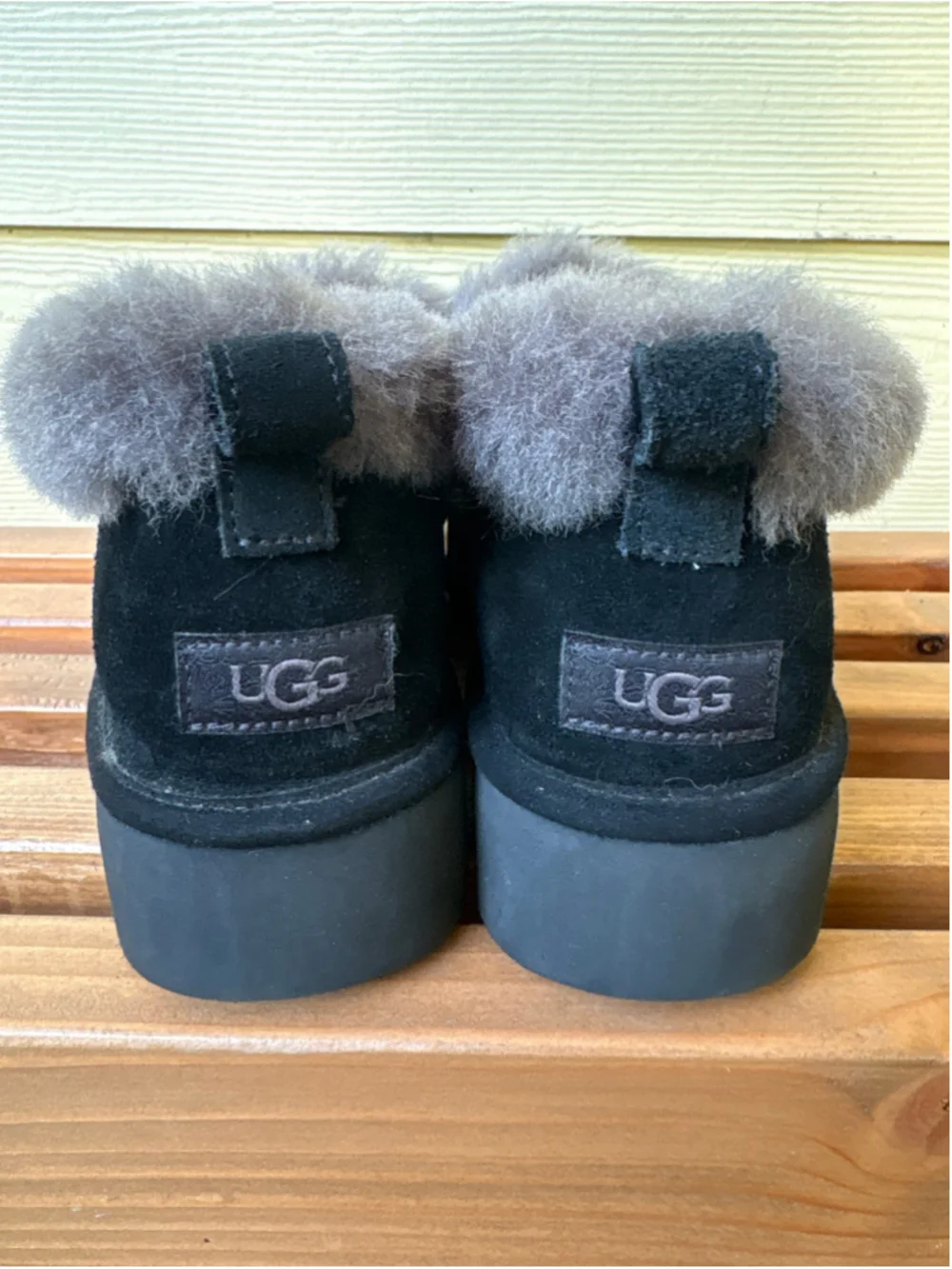 UGG Nita Suede Platform Slippers Black Grey Fur Women's Size 9 Worn Twice!